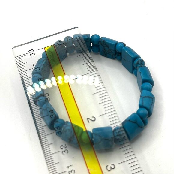 Dyed howlite stretchy bracelet - Picture 7 of 9